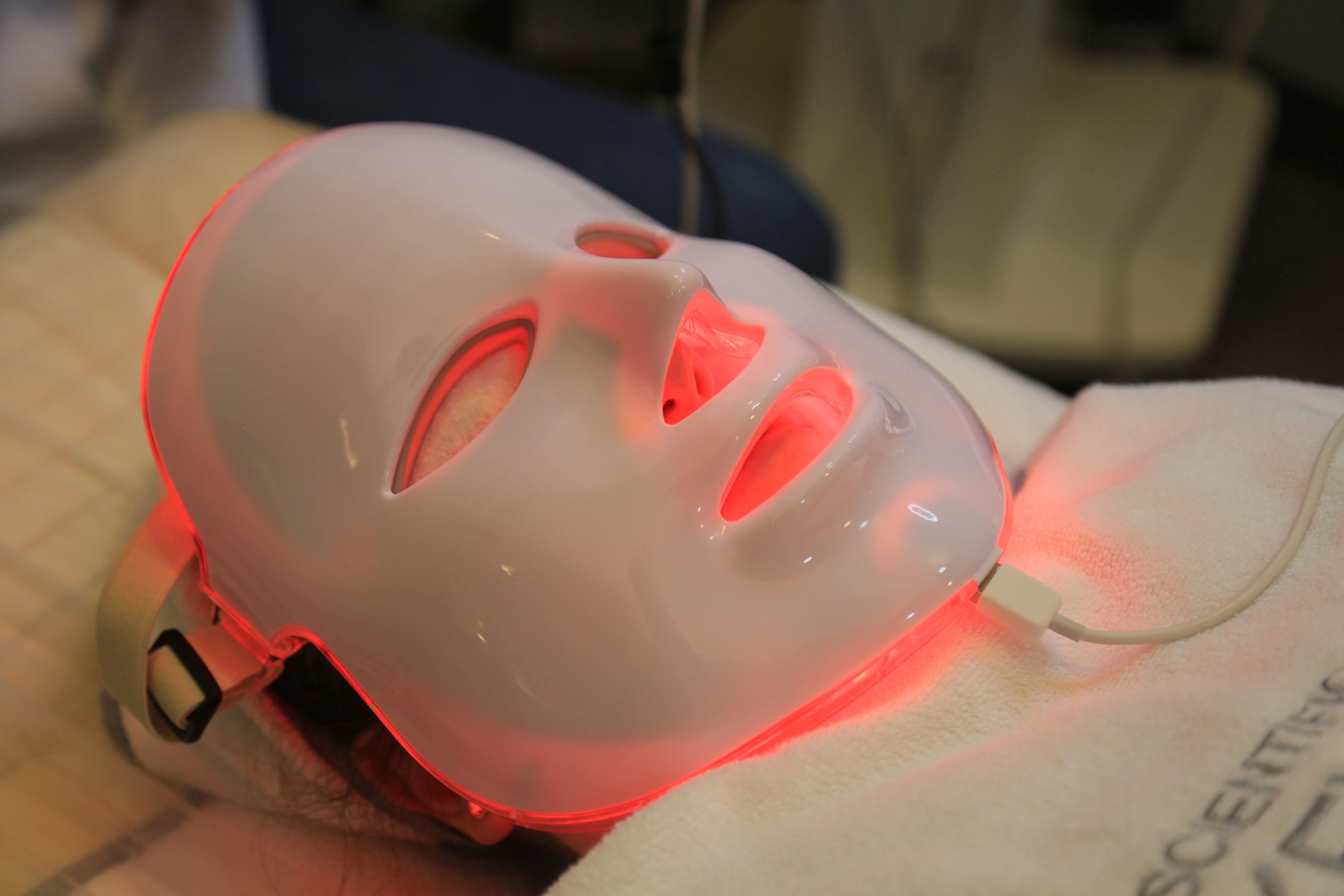 Red Light Therapy Device