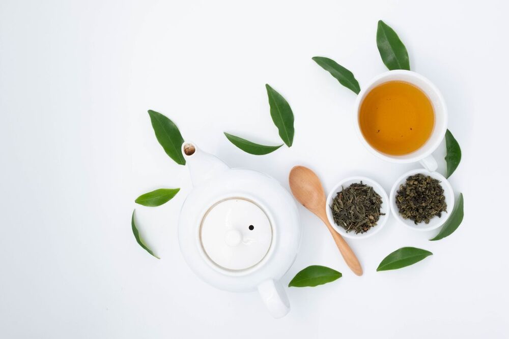 Green tea and loose tea leaves, the natural source of L-theanine